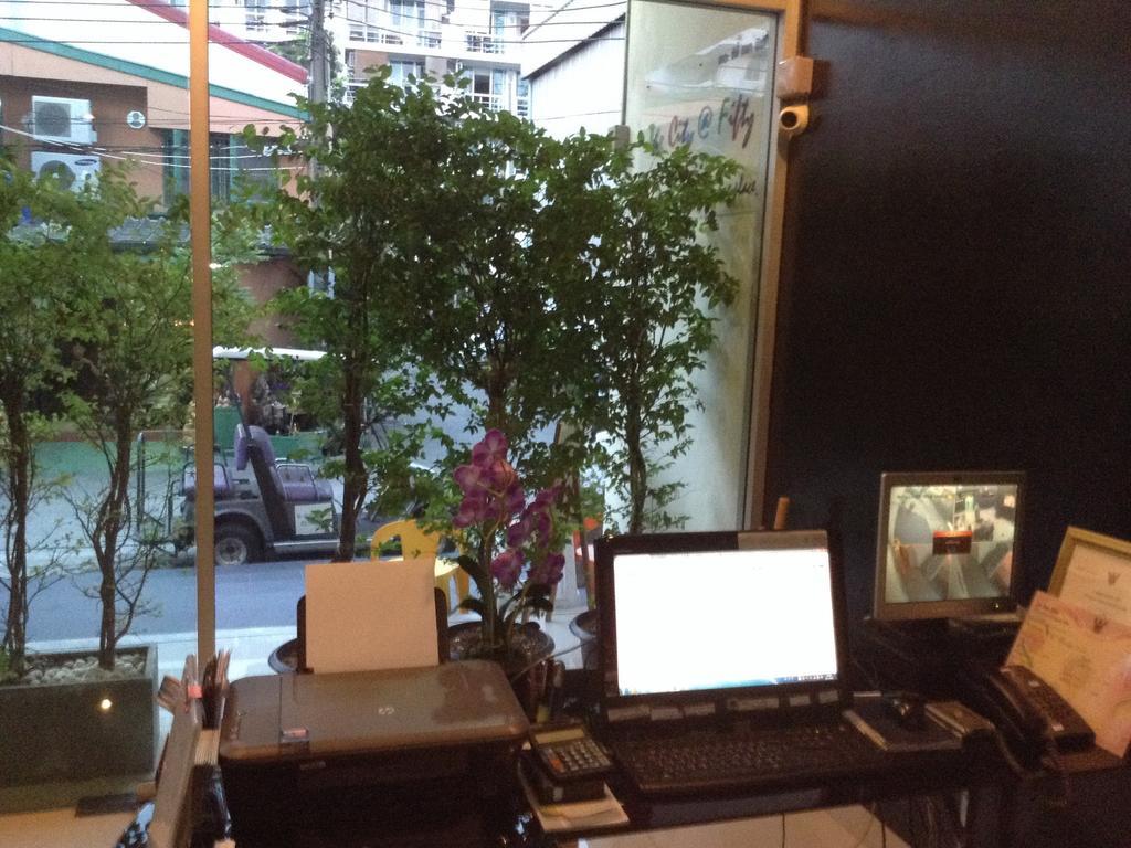 The City At Fifty Bangkok Luaran gambar