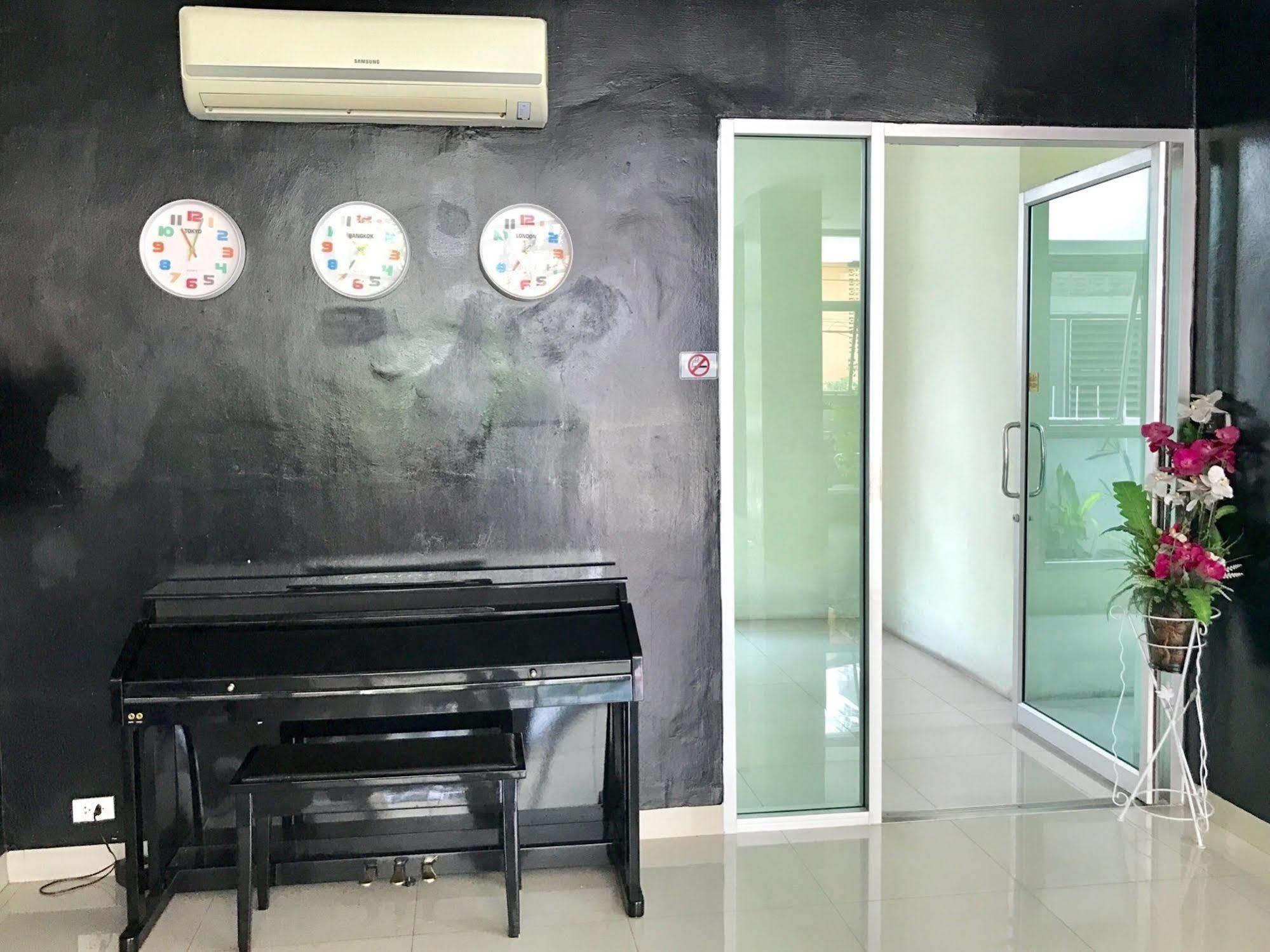 The City At Fifty Bangkok Luaran gambar